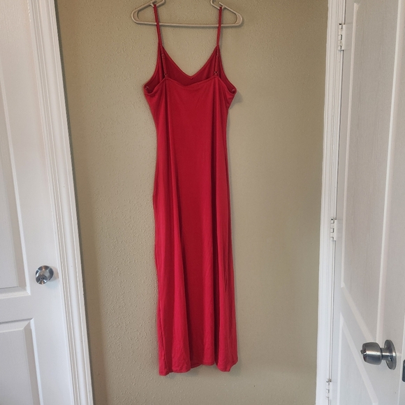 Absolutely love it red maxi dress with adjustable spaghetti straps. - Picture 6 of 6